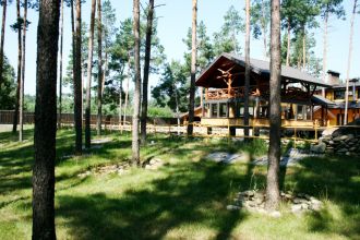 Мальовнича територія ГРК Царівка фото
