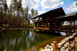 Літній майданчик ресторану Царівка на озері фото